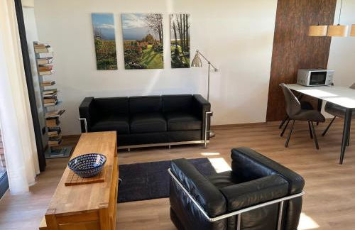 moderne Wohlfühlwohnung auf einem Dreiseitenhof - Photo 3