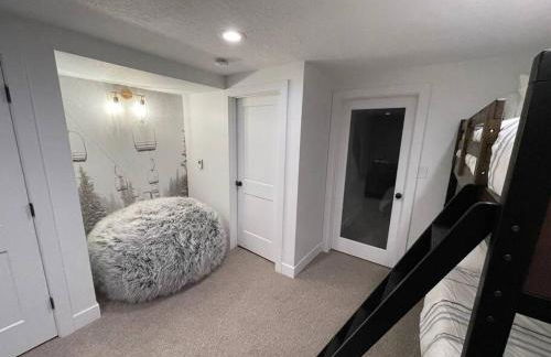 Mountainside Ski & Golf Retreat - Photo 26