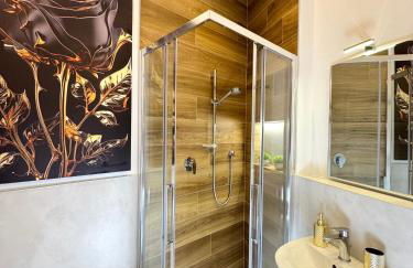 ROYAL HOUSE - Parcheggio gratuito e Wi-Fi - Photo 52