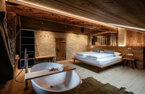 OBERBUCHFELDER historic farmhouse - Photo 5