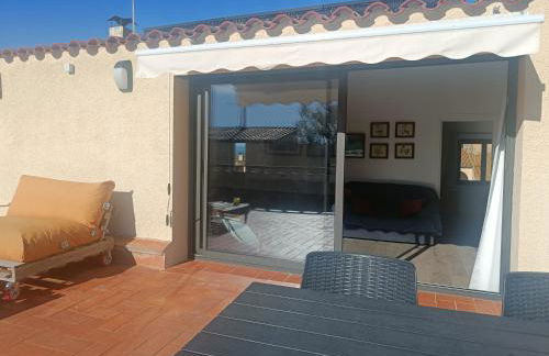 Sunny Relaxing Penthouse Costa Brava, Sea & Mountain Views, Huge Terrace, Fiber 1GB - Foto 39
