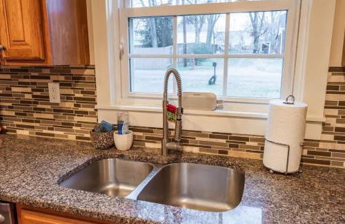 Cozy East Nash Home w Big Yard - Foto 46