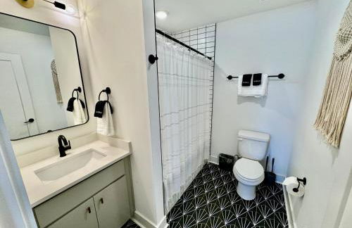 Near Broadway & Opry 3BR Game Room Sleeps 10 - Foto 36