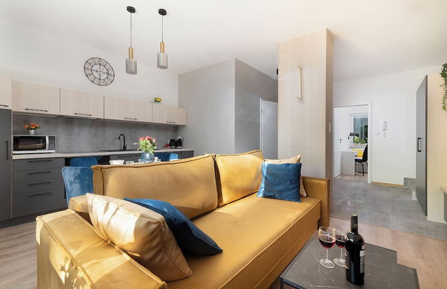 EASY RENT Apartments- KOSMOS - Photo 13