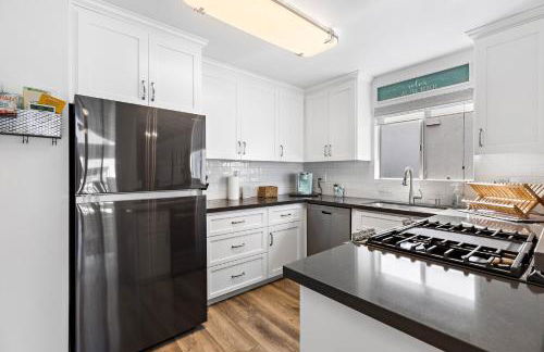 Walk on the Ocean! Wake up to Beautiful Bay Views - Photo 34