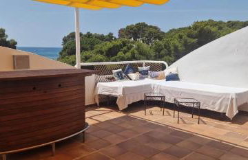 Beachfront Villa - Photo 32