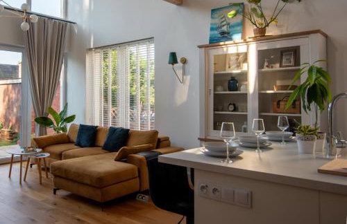 Leo House - Photo 10