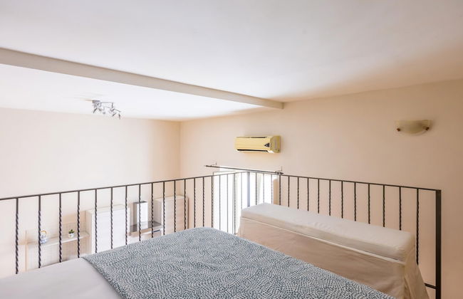 Vomero Duplex Apartment by Wonderful Italy - Photo 17