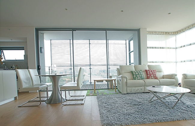 Crows Nest Family Apartment - Photo 14