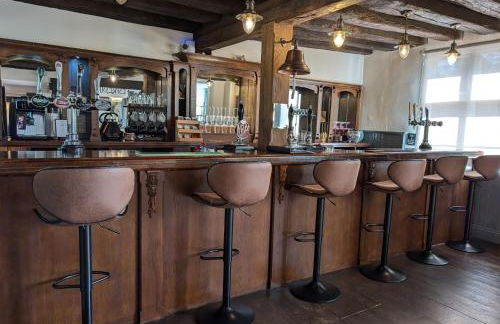 A historic Pub with a modern twist - The Greyhound - Foto 2