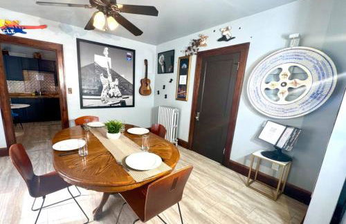 Sleep with a Lion!! 6 bedroom house, near downtown, Ohio city Tremont! - Foto 68