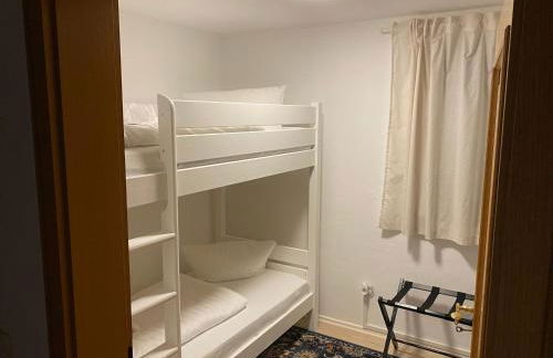 C4S COME4STAY - Alpenblick Watzmann-Kehlstein - TOP Lage im Berchtesgadener Land I bis zu 10 Personen I große Terrasse mit Blick auf die Berge I Smart TV I Billiard I WLAN I kostenloser Parkplatz - Foto 27