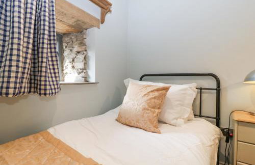 White Haywood Barn - Photo 22