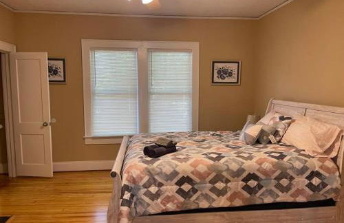 Modern Millhouse Entire Home - Foto 8