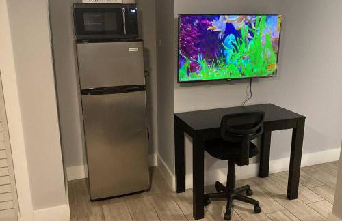 Spacious Private Room Close to Miami Attractions - Photo 12