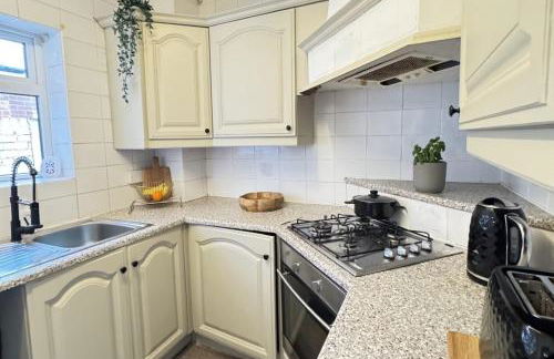 Unwind at Hebburn House-Your Serene Retreat Awaits - Foto 9