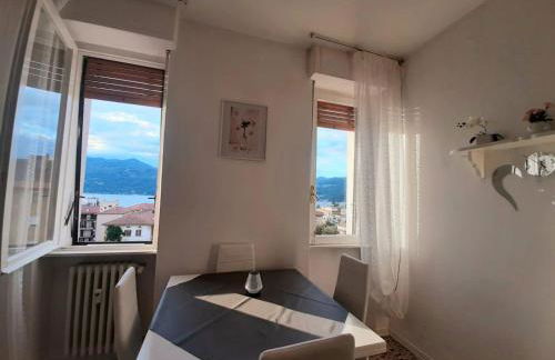 Luino Flowers Home - Photo 3