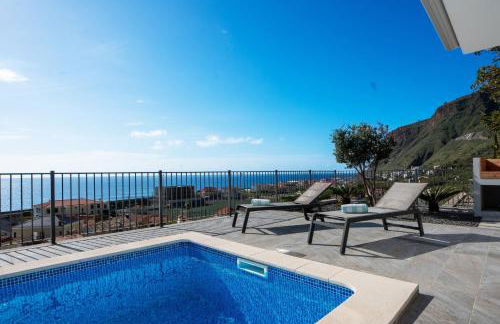 Villa La Perla by LovelyStay - Photo 27