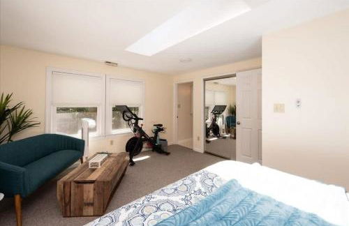 Quiet Retreat - Piano Firepit Peloton - 30 min to RTP - Photo 15