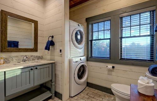 Stunning Cottage Rental Ideal for a Family to Go Glamping in Georgia - Photo 27