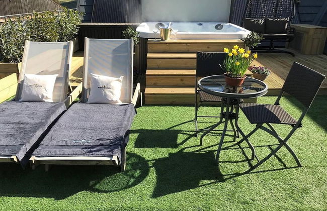 Stunning Luxury Duplex With Hot Tub and Aircon - Foto 42