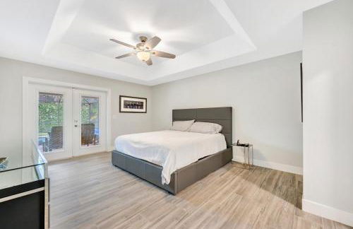 Modern Luxury Retreat in Naples - Photo 58