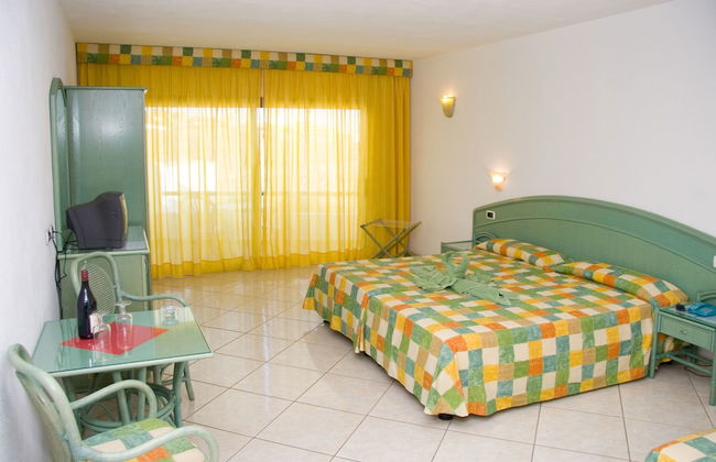 Aparthotel Esquinzo Y Monte Del Mar - Foto 3