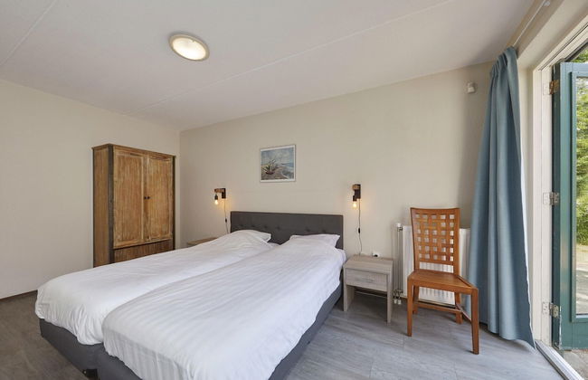 Villa in Kijkduin Near North Sea Beach - Photo 5