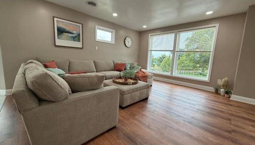 Riverview Walk to Falls Newly Renovated 4 BDRMS - Foto 5