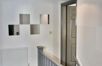 Modern 3 bed home, Free Parking, Free Netflix and WIFI - Foto 7