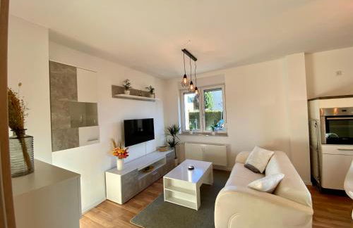 HOCHWERTIGE Ferienwohnung mit 7qm Balkon, Netflix, Kaffeeautomat, RainShower Bad - Foto 2