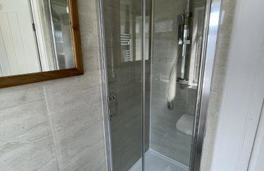 The Little Seahorse - Newly Renovated Cottage 5mins Walk The Beach with Hot Tub - Photo 32