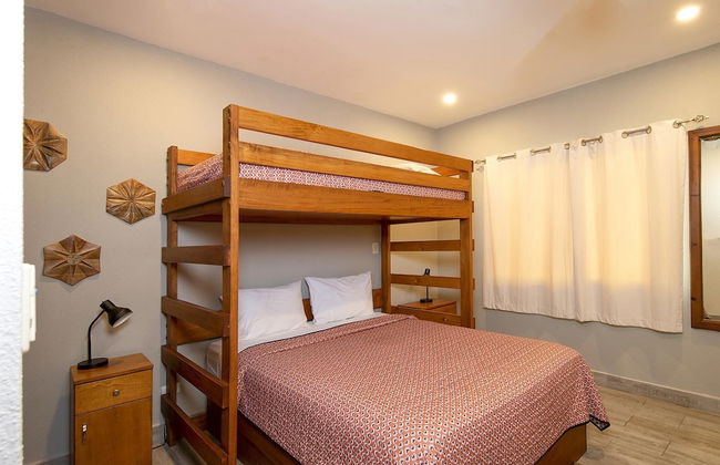 Newly Remodeled Beachfront Condo, Ground-Floor Terrace & Direct Access to Playa Flamingo - Foto 6