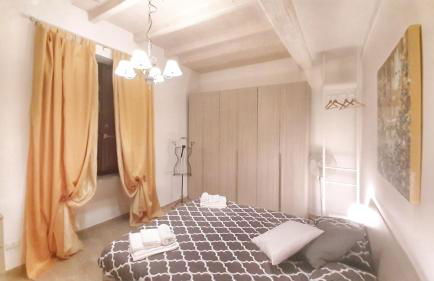 Casa FLO', Next to the Reggia with Car Park - Photo 1