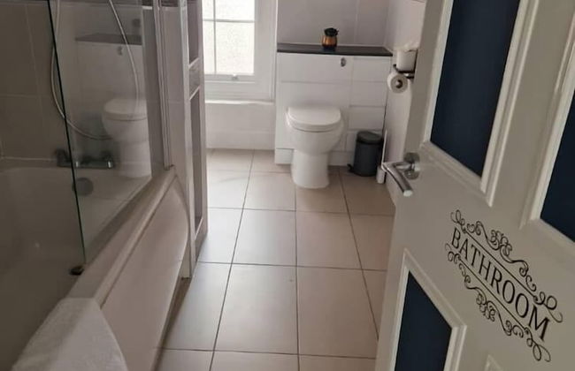 City Centre Duplex Sleeps 4 H9 - Photo 9