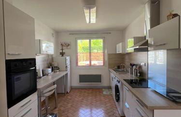 Appartement les Mésanges en rez de jardin -terrasse-2 chambres-parking - Foto 5