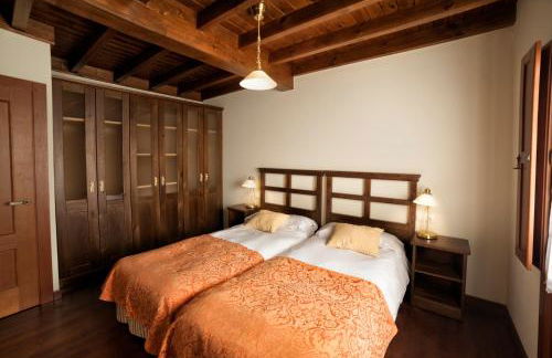 Apartamentos La Calvera - Photo 23