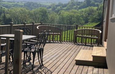 Cottage with outstanding views - Photo 1