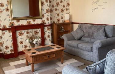 Shirleys apartment - Photo 1