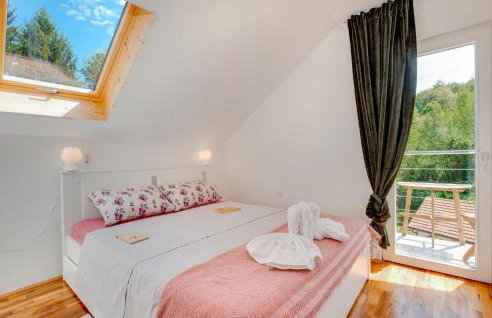 2 Bedroom Nice Home In Koranski Brijeg - Foto 6