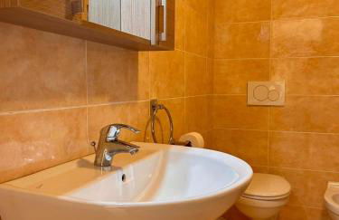 TRA MONTI E LAGO - Foto 21