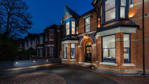 Dream House London 5bd with gym, cinema and hot tub - Foto 1