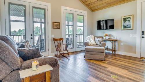 Escape to Nature Lakefront Jay Cottage with Views! - Foto 5