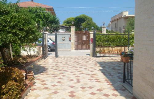 Villino Toti e Silvana - a 50 mt dal mare - Foto 4