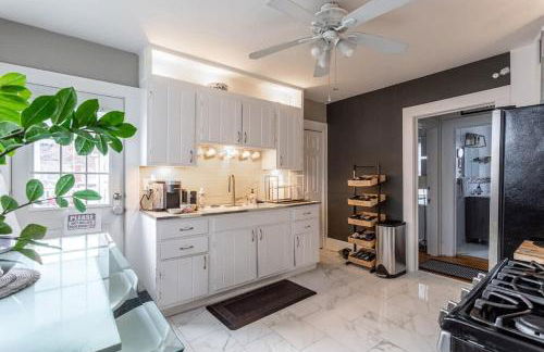 Bella room near downtown Train I-95 & beaches - Foto 3