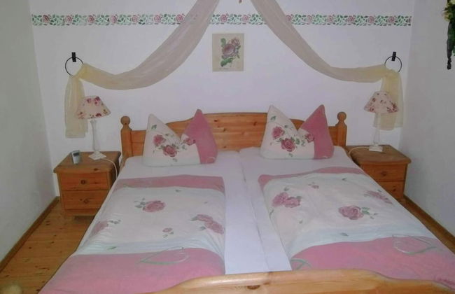 Cozy Holiday Home in Feldwies near Ski Area - Photo 4