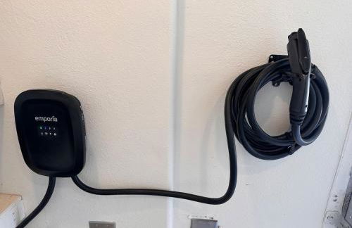 Winery Getaway with Spa and Amazing Hilltop View - Foto 50