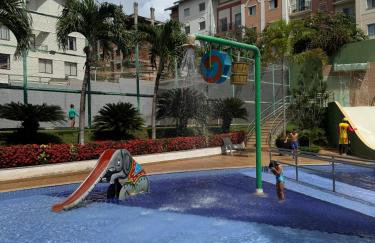 Flat Familiar a 400 metros do Hot Park com Piscinas e Conforto - Foto 51