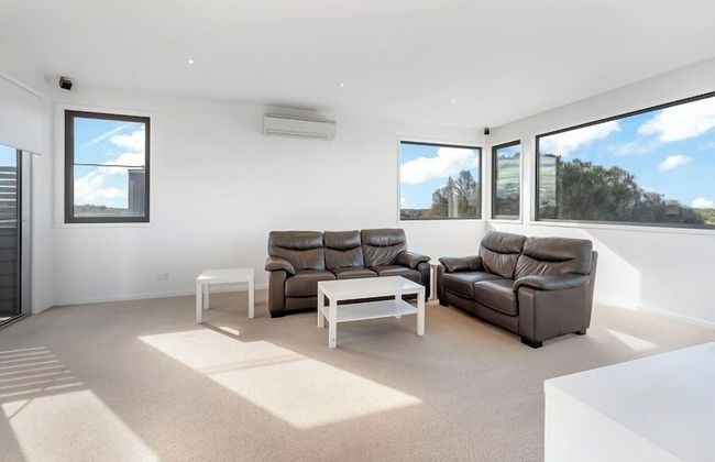 Gorgeous 5 Bedroom - Golf Course Views - Photo 13