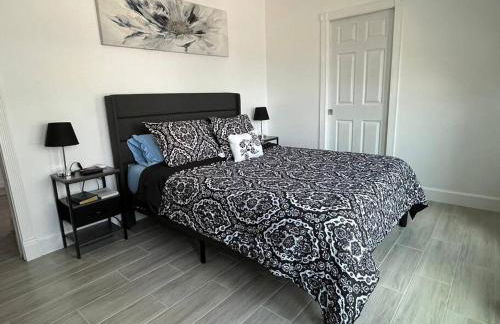 Port Saint Lucie A Little Piece Of Heaven- Peaceful Lake view Apartment- 1 min from I95 and Turnpike - Foto 12